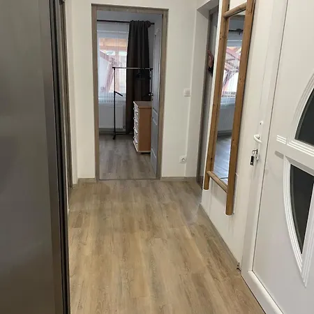 Lejlighed Vofely Ground Floor *