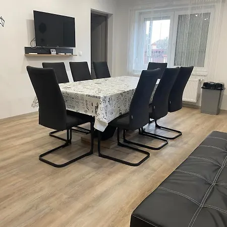 Lejlighed Vofely Ground Floor